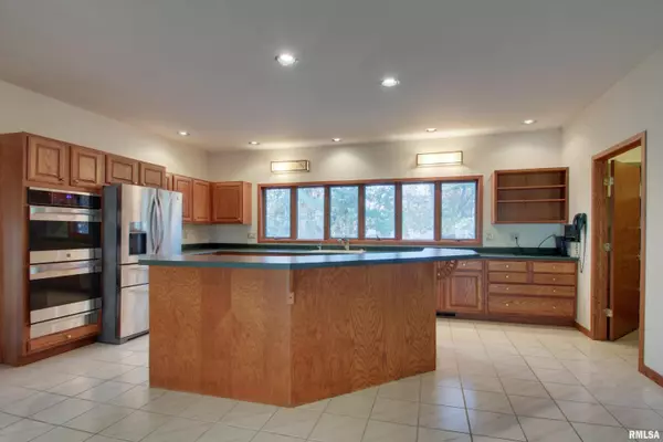 Quincy, IL 62305,2103 CEDARWOOD ST