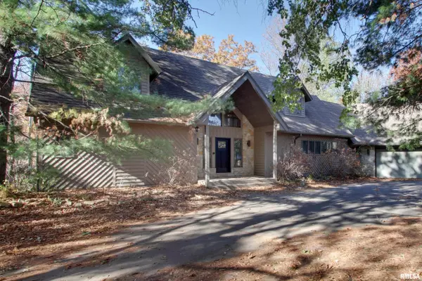 2103 CEDARWOOD ST, Quincy, IL 62305