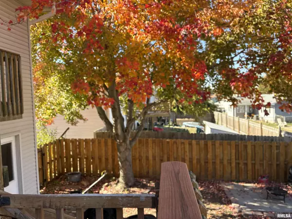 Jacksonville, IL 62650,1014 PIONEER DR