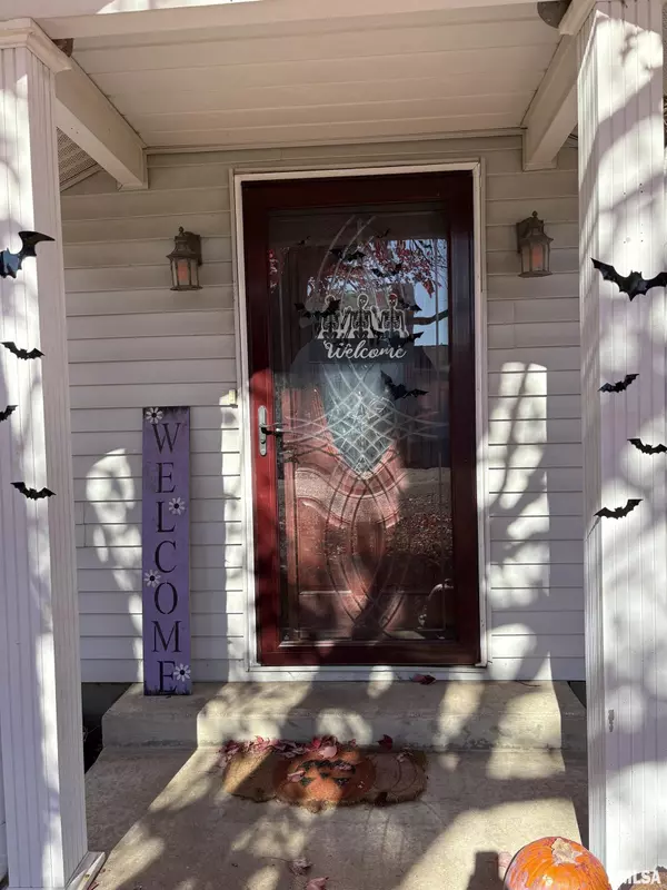 Jacksonville, IL 62650,1014 PIONEER DR