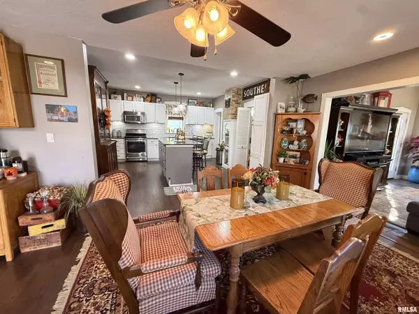 Quincy, IL 62301,902 ADAMS ST