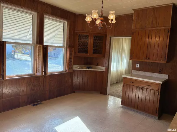 Quincy, IL 62301,1400 N 12TH ST