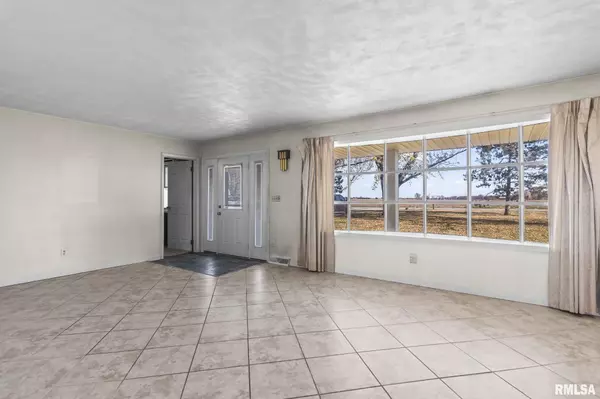 Springfield, IL 62707,6637 N WALNUT ST