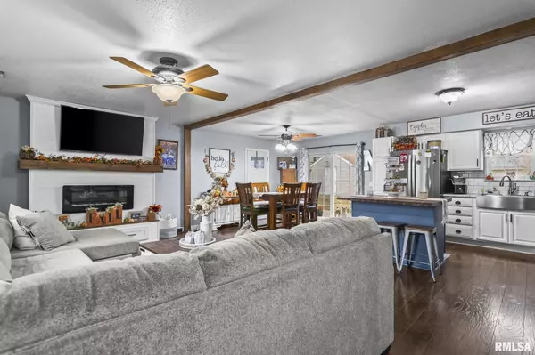 Chatham, IL 62629,815 OXFORD DR