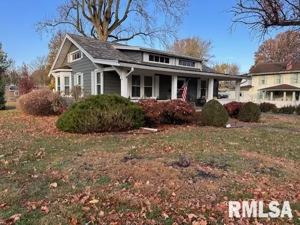 1 JONES PL, Jacksonville, IL 62650