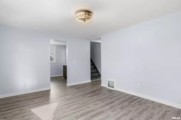 Springfield, IL 62702,1820 N 19TH ST