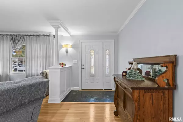 Springfield, IL 62704,14 Top Hill LN