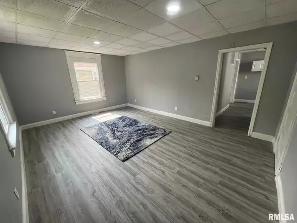 Springfield, IL 62703,2339 S 10TH ST