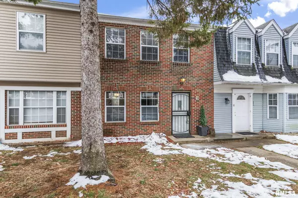 9 SYCAMORE ROW, Springfield, IL 62702