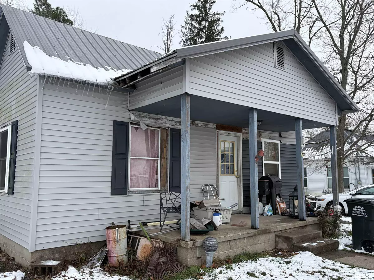 Louisville, IL 62858,140 Tanner ST