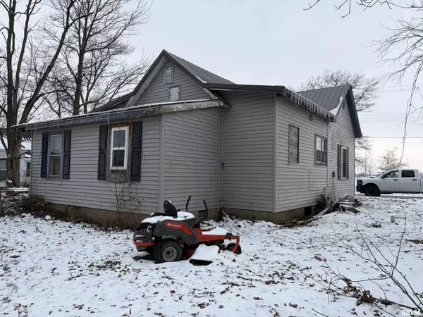 Louisville, IL 62858,140 Tanner ST