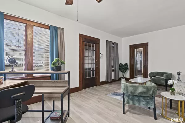 Springfield, IL 62704,1900 S WALNUT ST