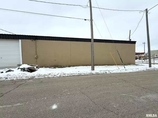 Galesburg, IL 61401,151 W FERRIS ST