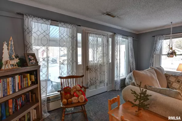 Taylorville, IL 62568,1101 W Main Cross ST