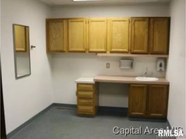 Springfield, IL 62704,2524 FARRAGUT DR #B