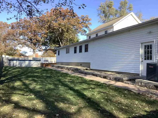 East Galesburg, IL 61430,116 LAKEVIEW DR