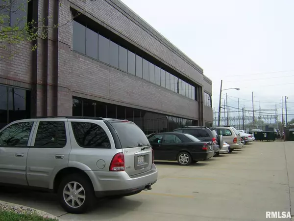 Springfield, IL 62703,400 S 9TH ST #1st floor