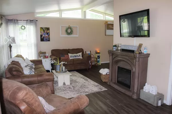 Anna, IL 62906,107 APPLE LN