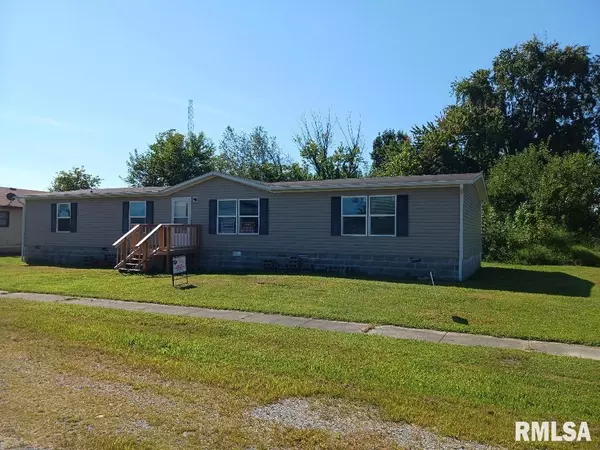 209 E FLORENCE ST, Sesser, IL 62884