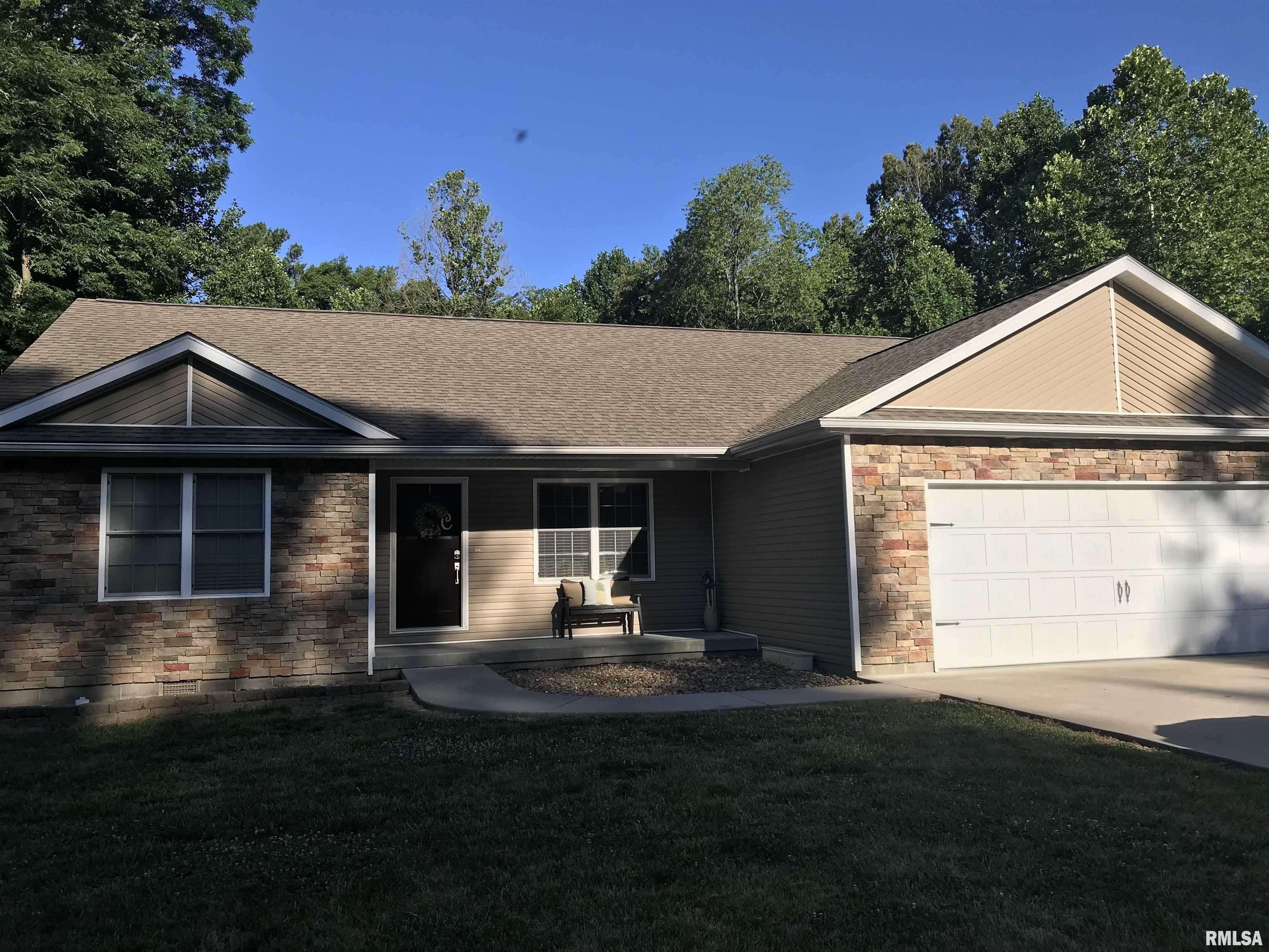 812 Whitecotton DR,  Carterville,  IL 62918