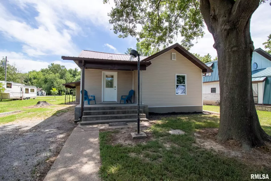 1204 W OAK ST, West Frankfort, IL 62896