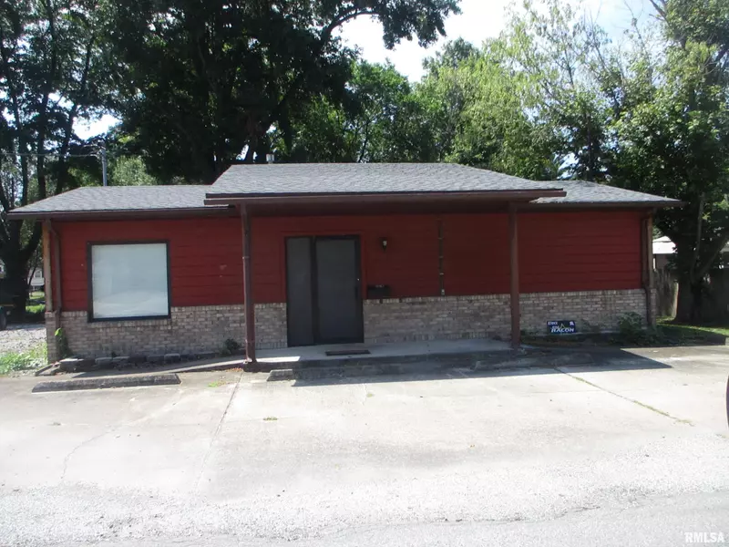104 W RUTH ST, Benton, IL 62812-0000