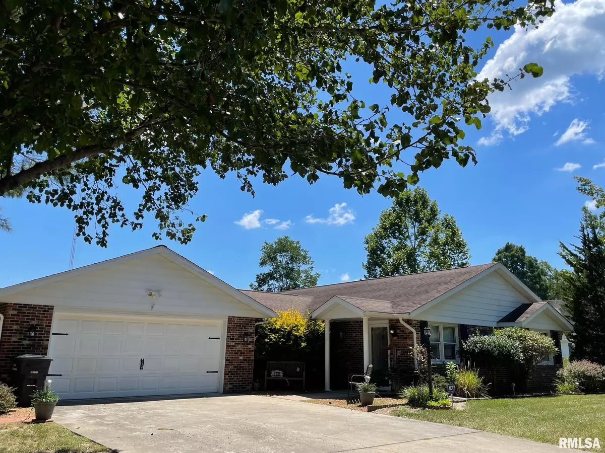 Carbondale, IL 62901,123 S Violet LN