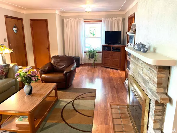 Carbondale, IL 62901,1208 W HILL AVE