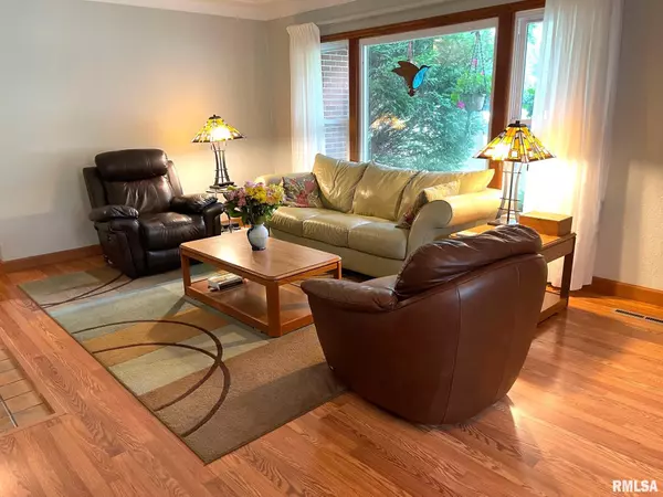 Carbondale, IL 62901,1208 W HILL AVE