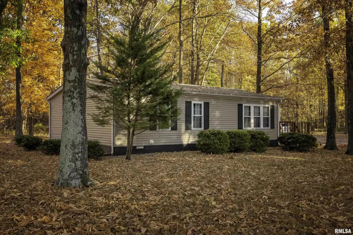 Bonnie, IL 62816,4270 N Cooley LN