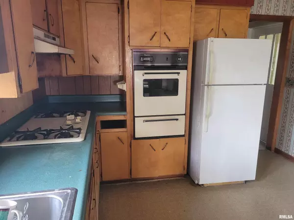 Bonnie, IL 62816,8810 E Cranberry RD