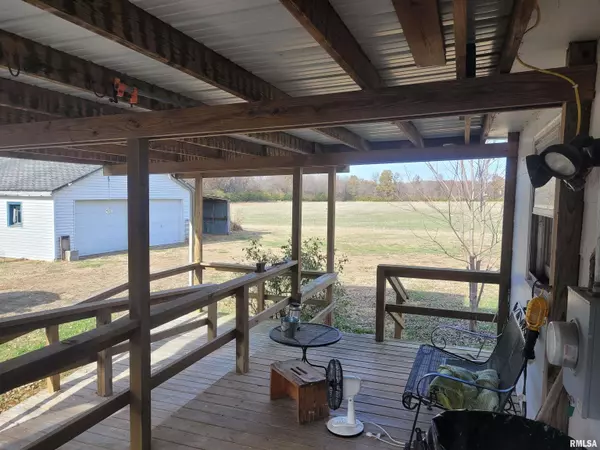 Bonnie, IL 62816,8810 E Cranberry RD