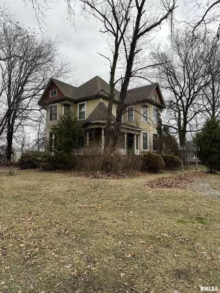 230 S MULBERRY ST, Duquoin, IL 62832