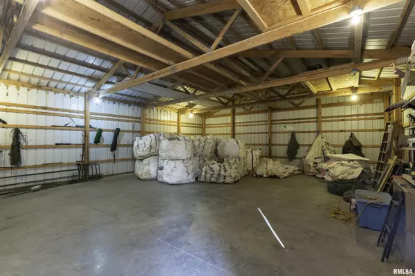 Bonnie, IL 62816,4270 a N Cooley LN