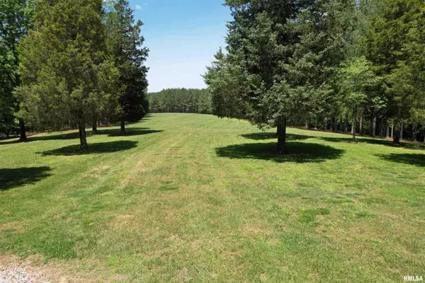 Golconda, IL 62938,233 Sulphur Springs RD