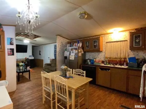 Valier, IL 62891,500 E JOHNSON ST