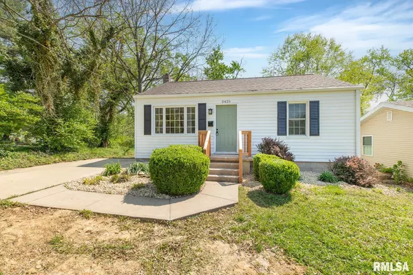 Alton, IL 62002,2425 Gillis ST