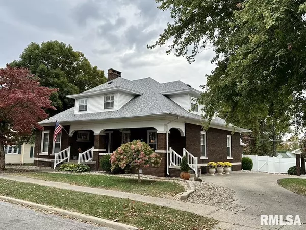 West Frankfort, IL 62896,310 E OAK ST