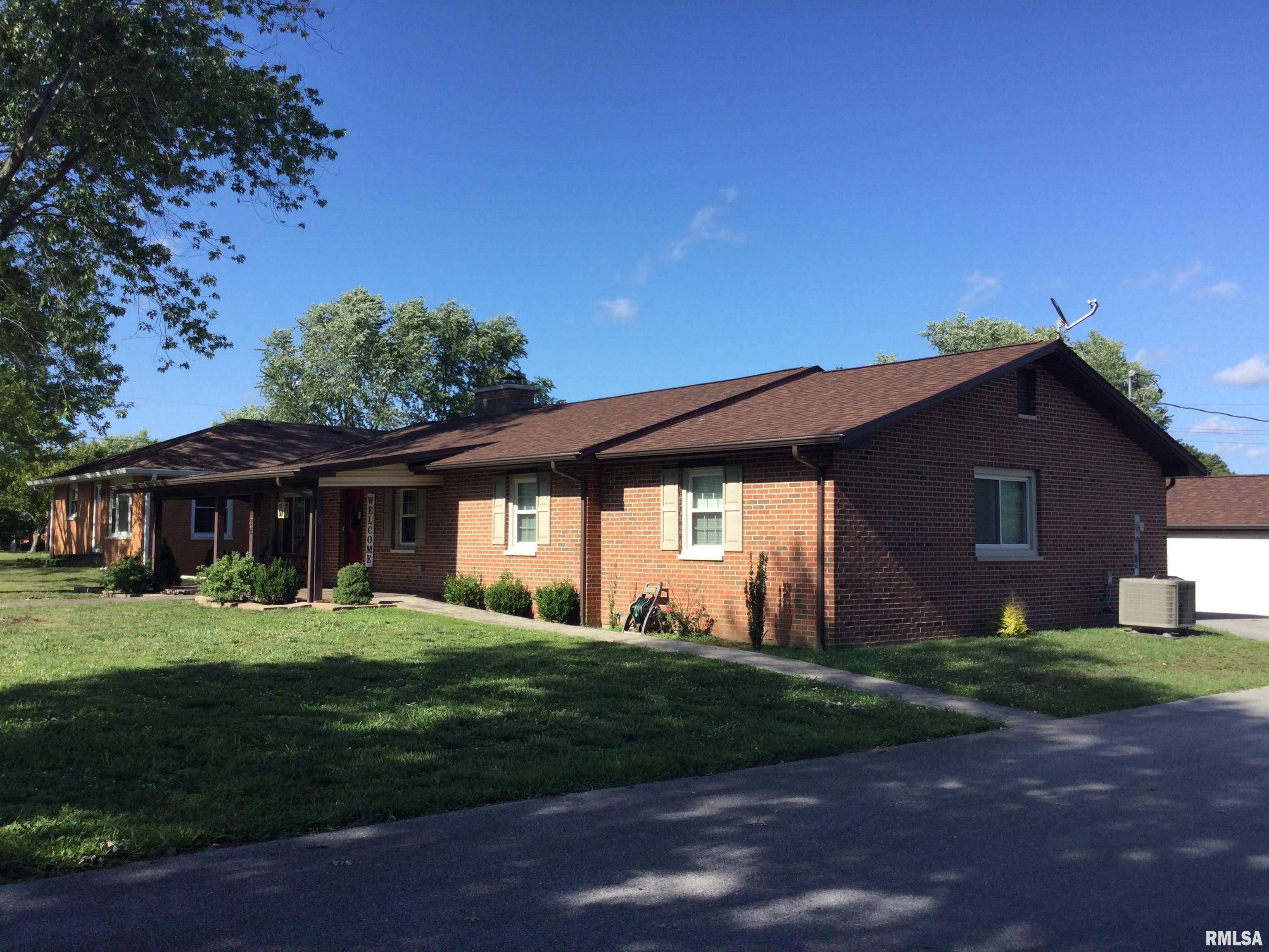 Anna, IL 62906,102 Belcher DR