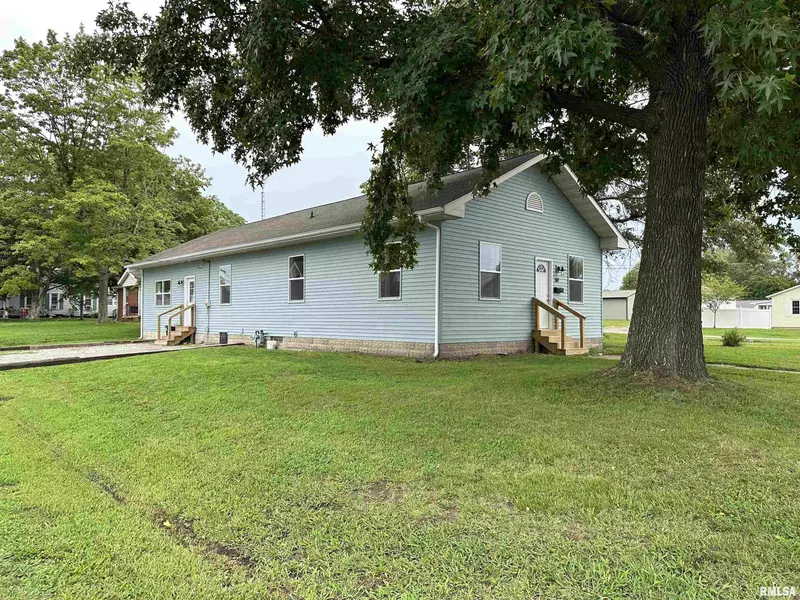 511 S WALNUT ST, Pinckneyville, IL 62274