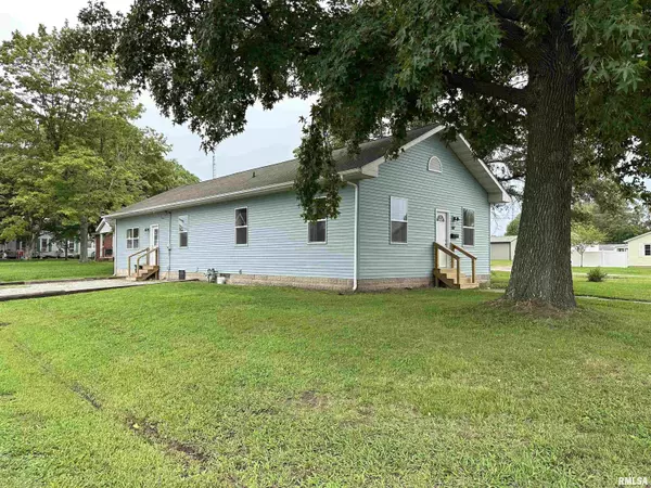 Pinckneyville, IL 62274,511 S WALNUT ST