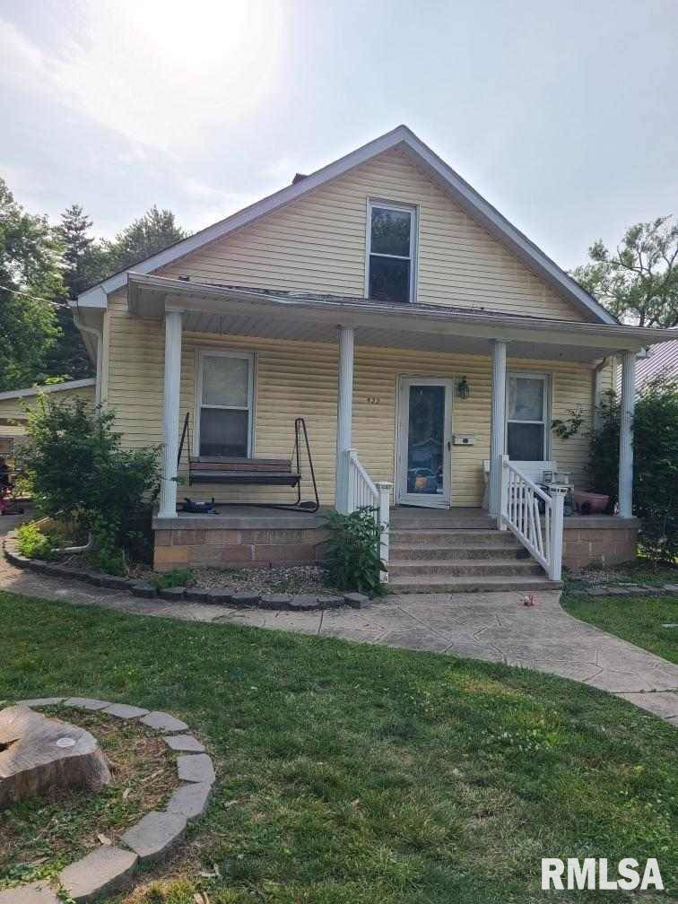 522 COLLEGE AVE, Centralia, IL 62801