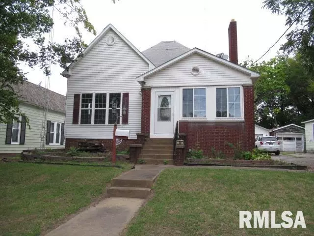 28 W SOUTH ST, Harrisburg, IL 62946