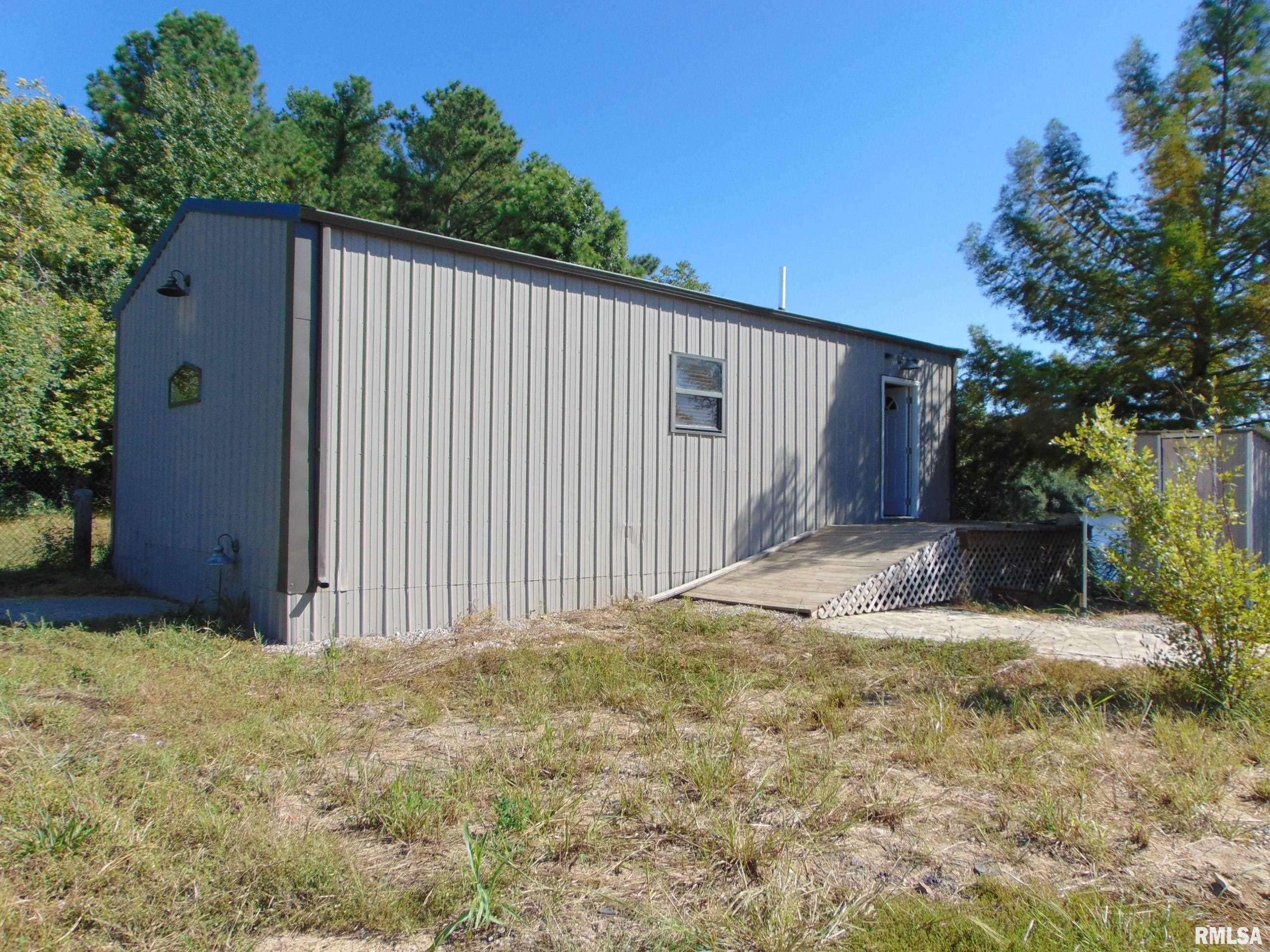 Elkville, IL 62932,000 Coffer RD