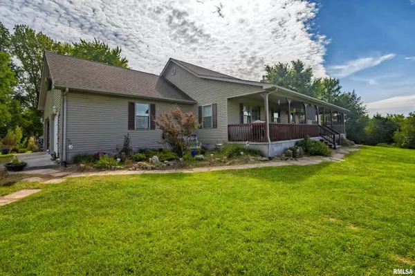 New Burnside, IL 62967,209 VINE ST