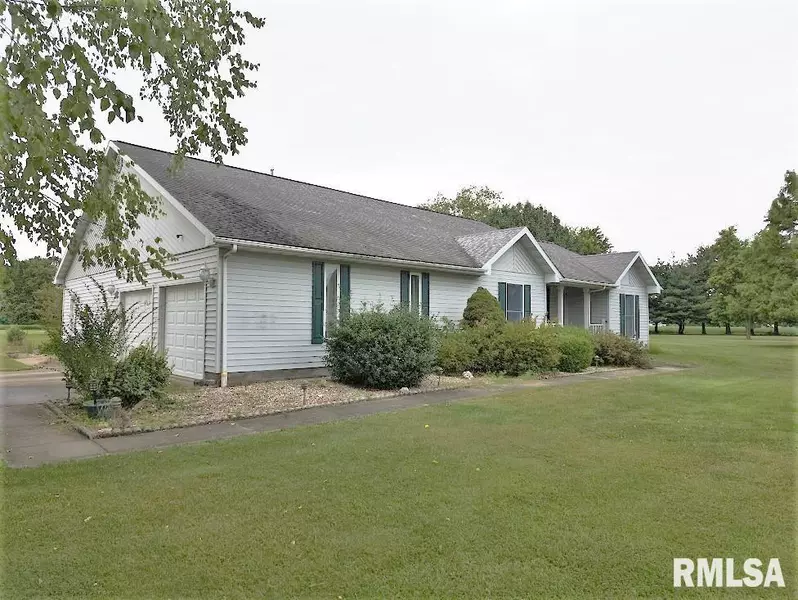 313 Roddy RD, Salem, IL 62881