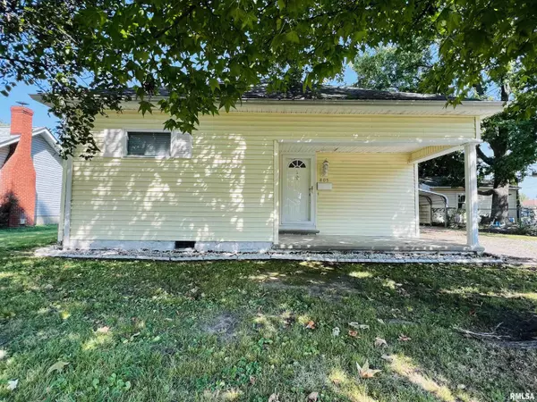 West Frankfort, IL 62896,805 E OAK ST