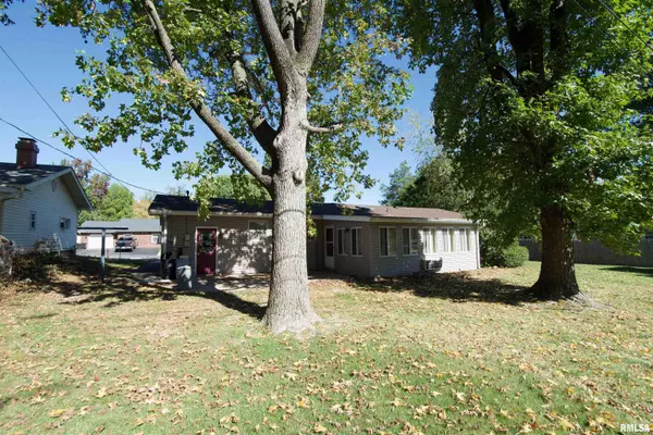 West Frankfort, IL 62896,37 Frankfort DR