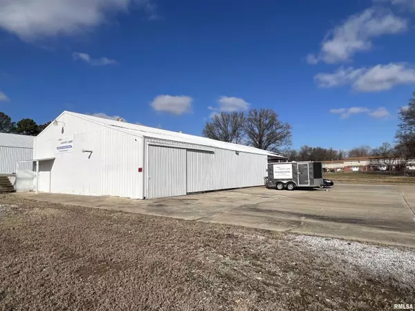 Harrisburg, IL 62946,916 BAUMAN LN