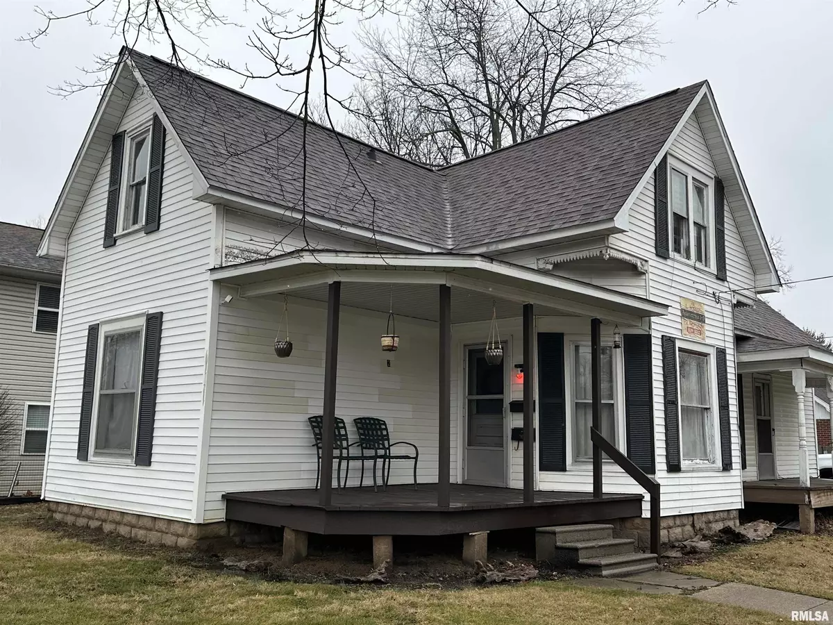 Carbondale, IL 62901,718 S FOREST AVE